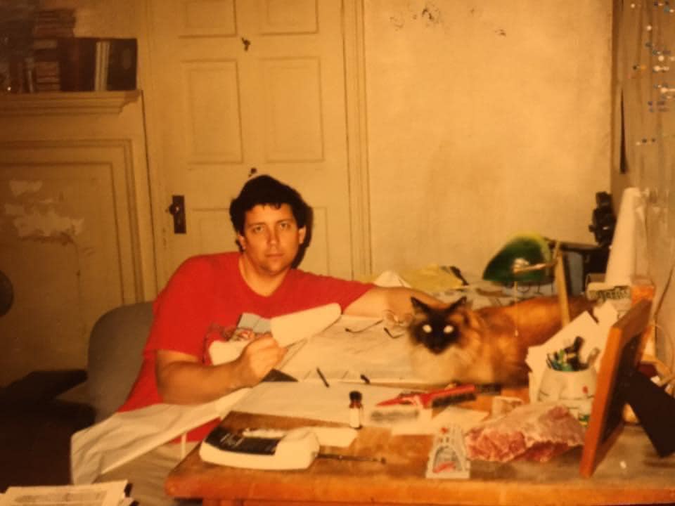 Jeff Altgilbers íróasztala 1994-ben — innen indult